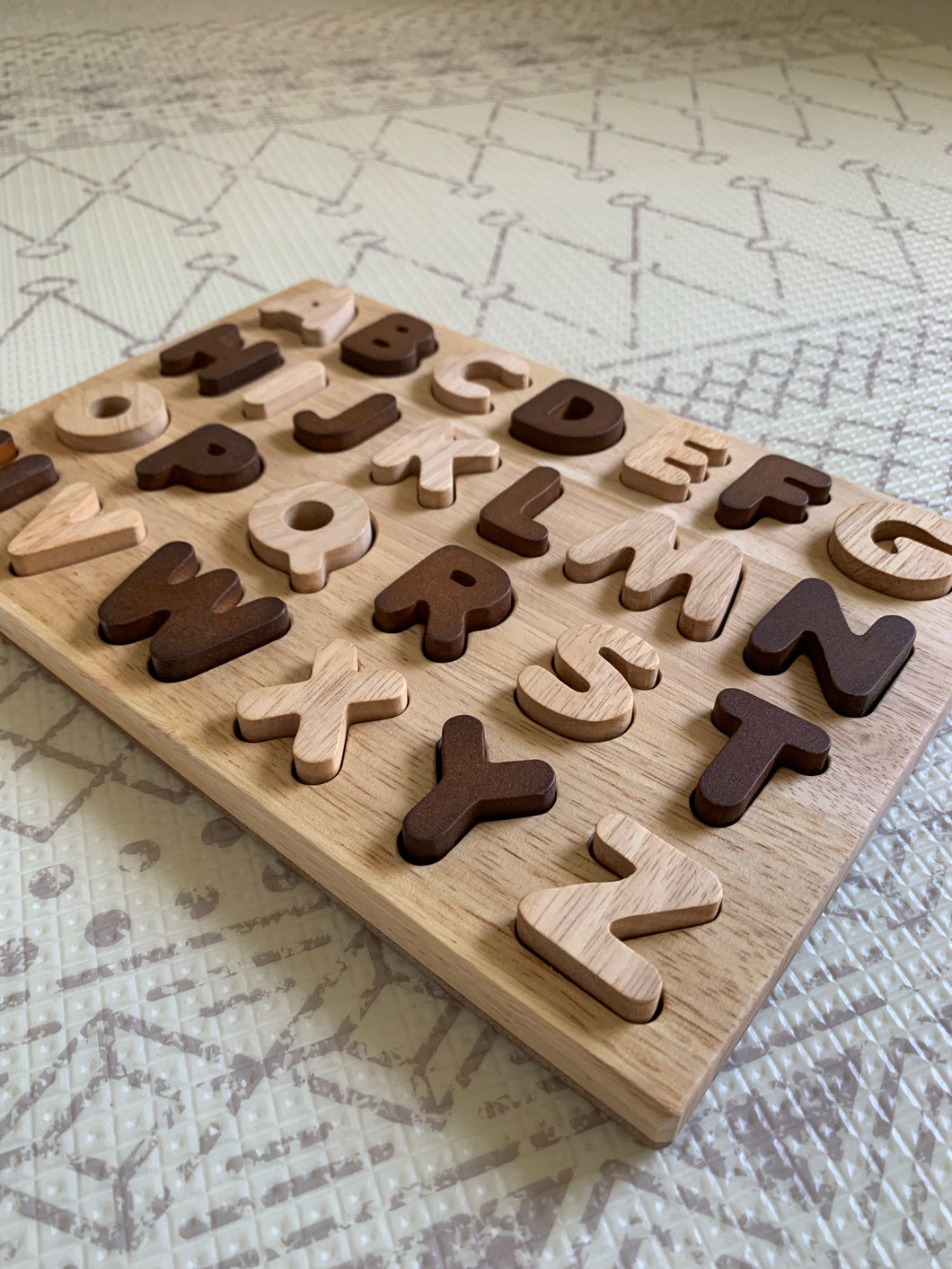 Capital letter puzzle - natural