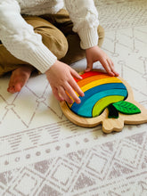 Load image into Gallery viewer, Apple puzzle
